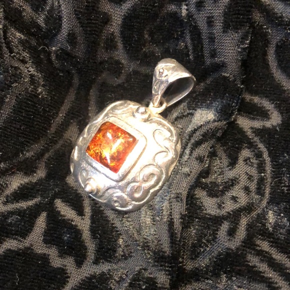 Silpada Retired Necklace/Earrings - Picture 5 of 6